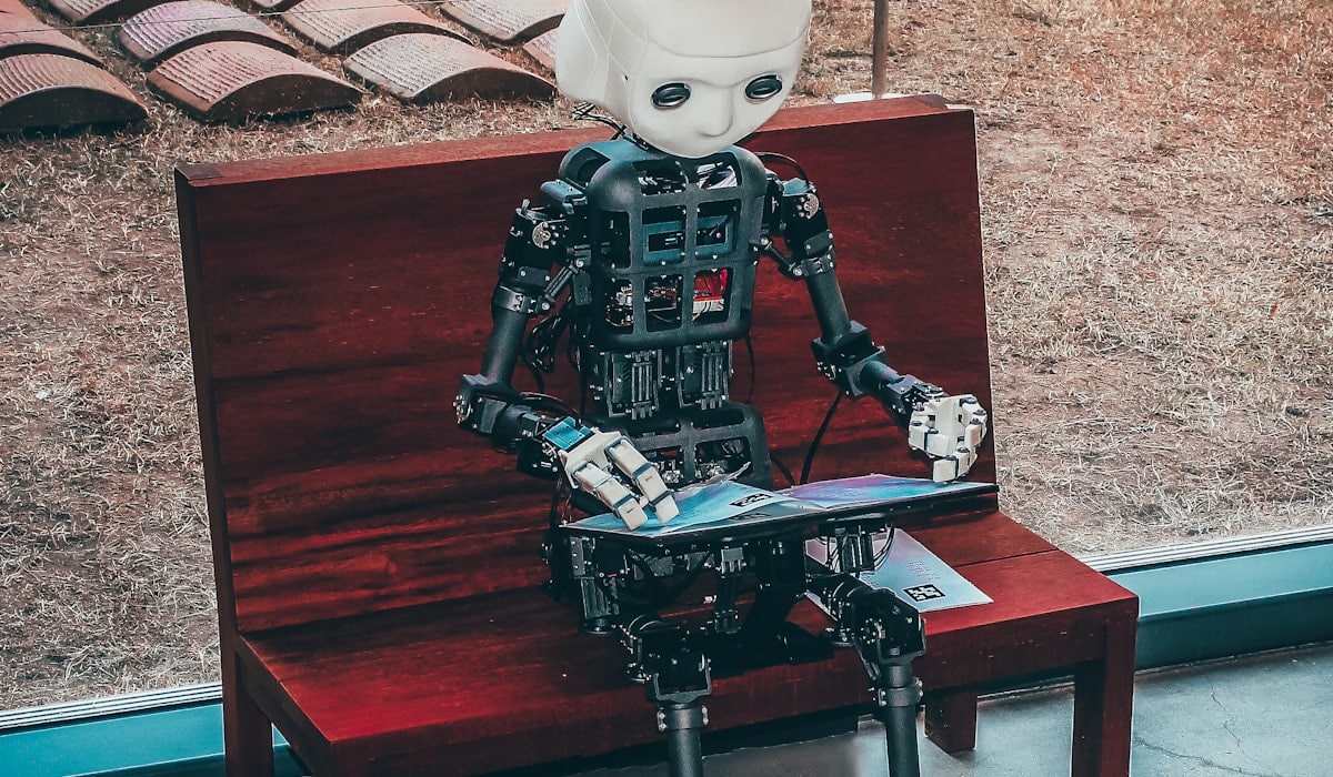 ארכיטקטורת אימון של PolyLM על 640 מיליארד טוקנים